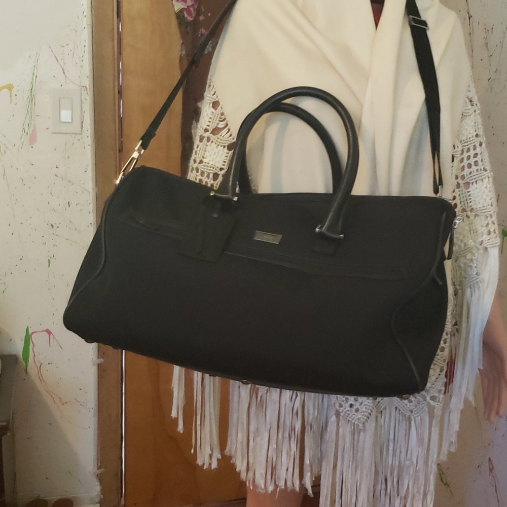 Fairly new gucci travel bag
